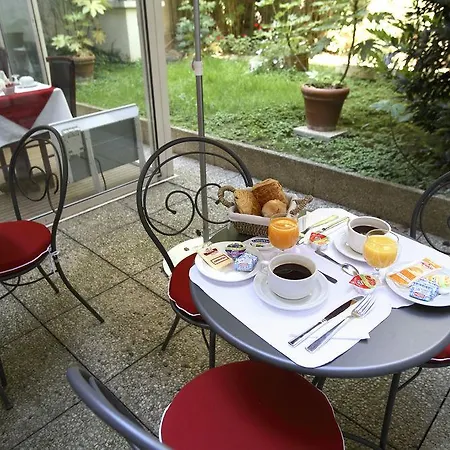 Diese Bastille Otel Paris